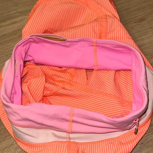 LULULEMON SHORTS - Picture 3 of 4